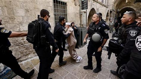 Palestina Colonos judíos asaltan la Mezquita de al Aqsa en el Año