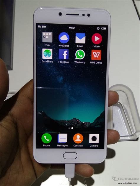 Worlds First Smartphone With 20 Mp Front Moonlight Camera Vivo V5