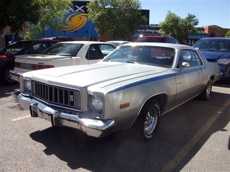 1975 Plymouth Roadrunner - Information and photos - MOMENTcar