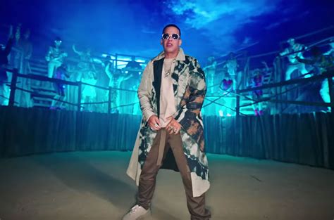 Daddy Yankee Tire Lante Pics Oficial Photo Telegraph