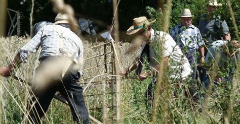 Les Visiteurs Ont D Couvert Ce Qu Tait Le Travail Aux Champs Hier Au