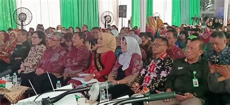 Dihadapan Menkes Istri Gubernur Paparkan Testimoni Perangi Stunting Di