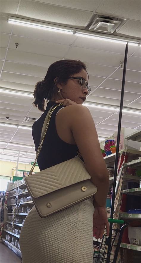 Latina Vpl In Tight White Knitted Dress Forum