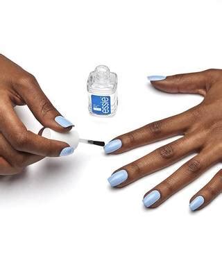 How to Dry Nail Polish Fast - Makeup.com | Makeup.com