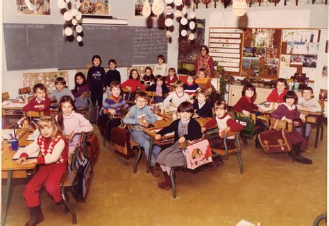 Photo De Classe Ce1 De 1983 Ecole Henri Wallon Fleury Les Aubrais