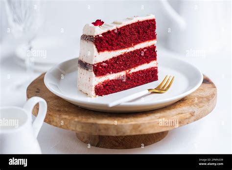 Red Velvet Cake Wallpaper