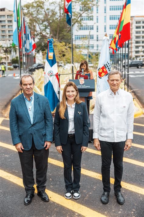 Adn Y Mirex Inauguran Plaza En El Marco De La Xxviii Cumbre