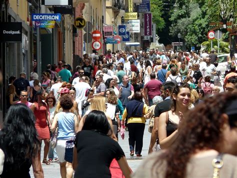 España supera por primera vez los 48 millones de habitantes