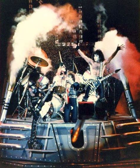 Pin By Anton Rybkin On Kiss Band Kiss Pictures Kiss Band Vinnie Vincent