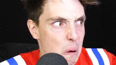 When you look at Lazarbeam’s instagram posted this is the face you make : r/LazarBeam