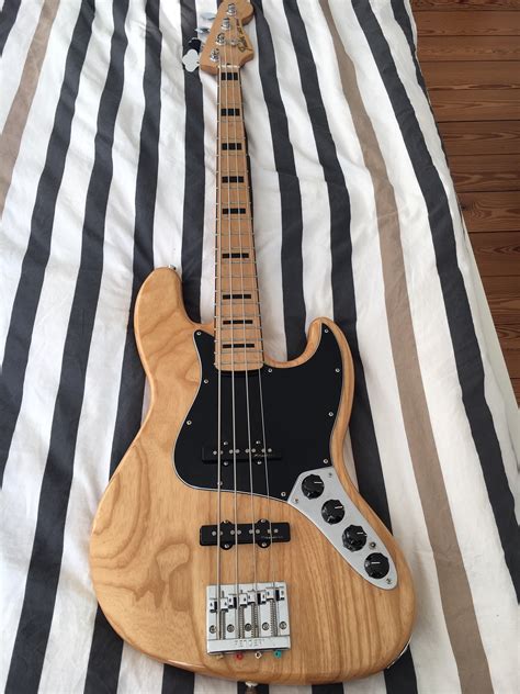 American Vintage 75 Jazz Bass Fender Audiofanzine