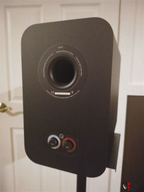 Q Acoustics I Bookshelf Speakers Photo Canuck Audio Mart