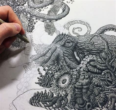 Thousands Of Dots Form Incredibly Meticulous Drawings | DeMilked