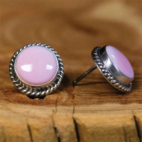 Pink Conch Round Earrings - Southwest Indian Foundation - 6502