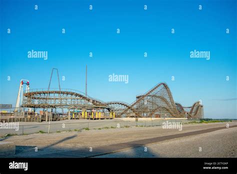 Wide Wooden Boardwalk Hi Res Stock Photography And Images Alamy