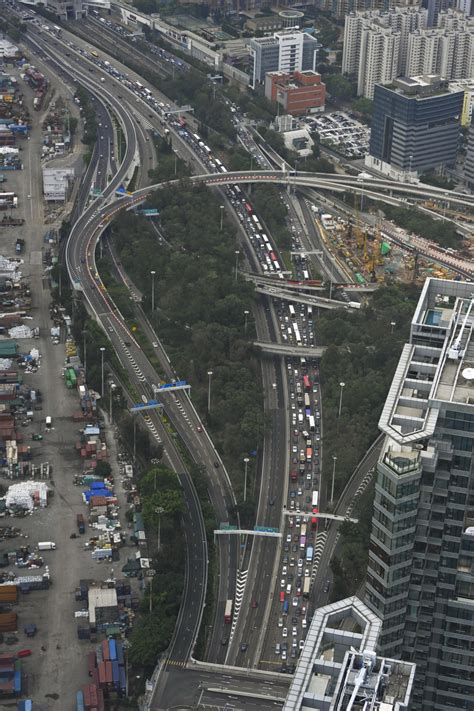 三隧分流｜ 繁忙時段紅隧東隧或加20元 運輸署證實擬推不同時段不同收費 新冠疫情專頁