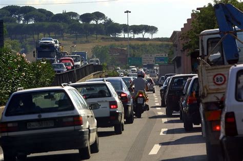 Tir Si Ribalta Nell Incidente Sulla A1 A Cassino Morto Il Conducente