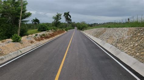 PRESIDENTE ABINADER INAUGURA CARRETERA Gobernación María Trinidad Sánchez