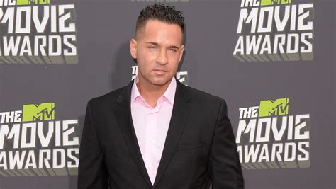 Mike The Situation Sorrentino Charged In Fight At Tanning Salon Cbs