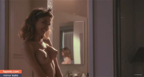 Kari Wuhrer Nude Leaks Faponic