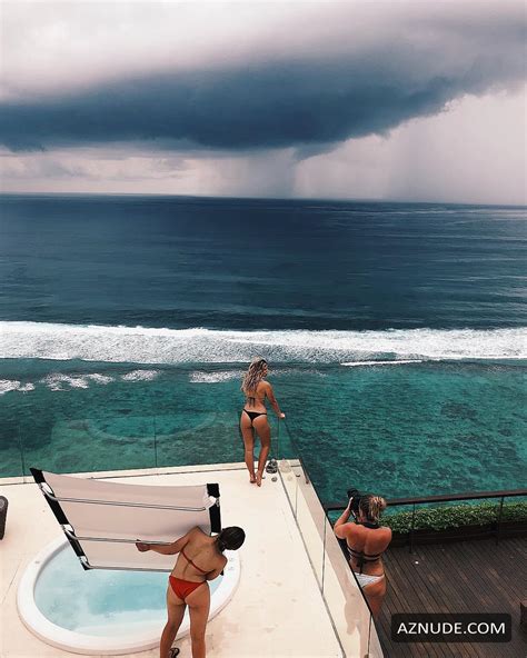 Natasha Oakley Nude And Sexy Photo Collection AZNude