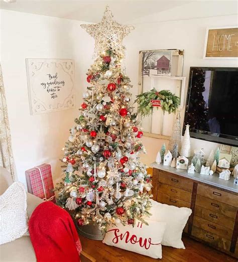 Farmhouse Accents In White Living Room Soul And Lane