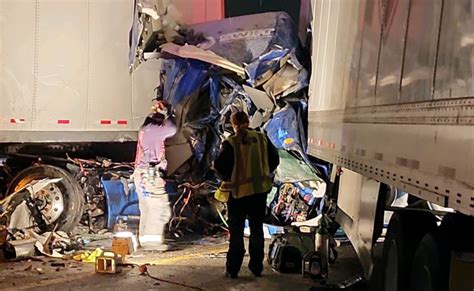 Multi Vehicle Crash On I 94 Involving Three Semis Cleared Near Chelsea