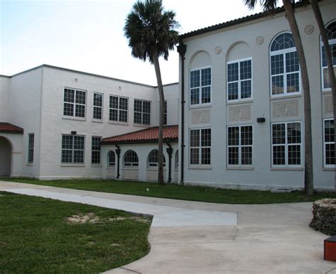 Leesburg High School