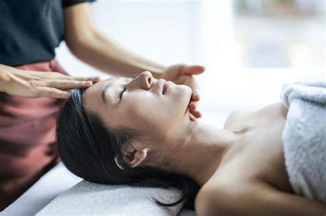 Massage Shiatsu Cr Nien Les Bienfaits De Ce Massage De La T Te