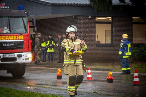 Freiwillige Feuerwehr Nümbrecht Feuerwehr Nümbrecht nimmt an Übung