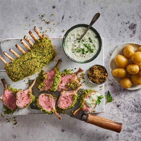 Lammrack Mit Kr Uterkruste Und Tzatziki Reis Und Kartoffelgerichte