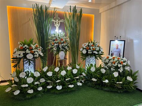 Neighbors share memories at the thurman funeral home viewing event 11