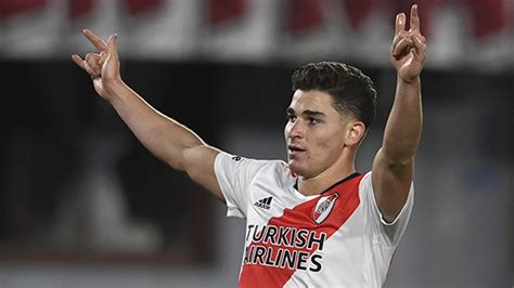 Julián Álvarez convirtió 6 goles en el partido River Plate vs Alianza