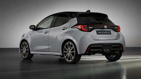 Toyota Yaris 2022 White Back