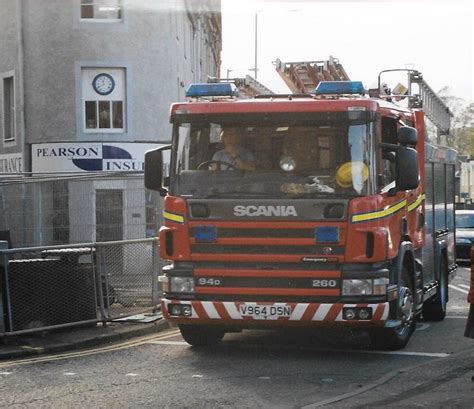 V964 DSN V964 DSN Tayside Fire Service Scania P94D 260 Flickr