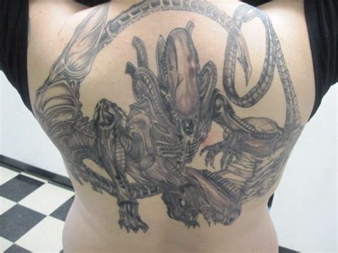 35 best Xenomorph Symbol Tattoos images on Pinterest | Symbols tattoos, Alien vs predator and Aliens