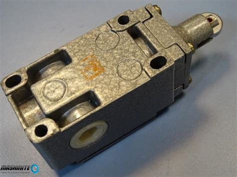 Машините - краен изключвател ВП15 21А221-54У2.3 10A 660V