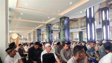 Jamaah Tarawih Padati Masjid Giok Nagan Raya Serambinews