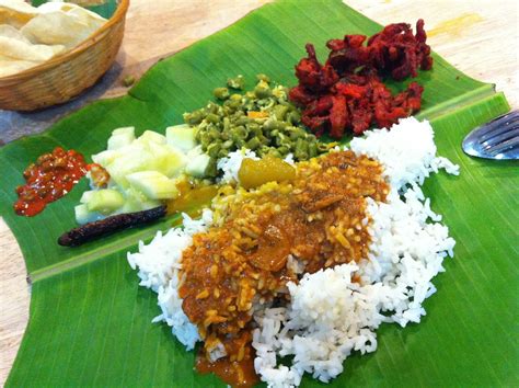 le journey of little rain: ☽ banana leaf rice