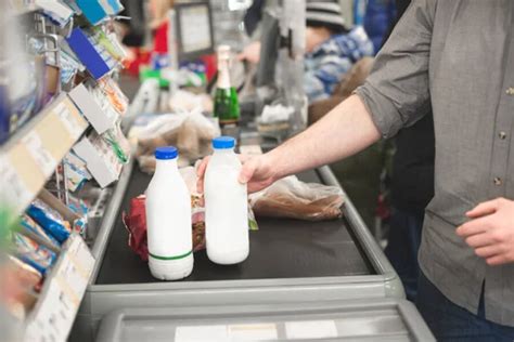 Експерт озвучив закупівельні ціни на молоко