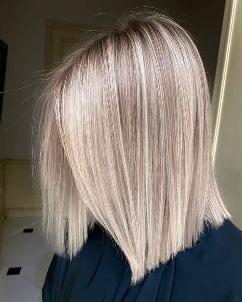 25 Mid Length Blonde Hairstyles To Show Your Stylist Pronto Artofit