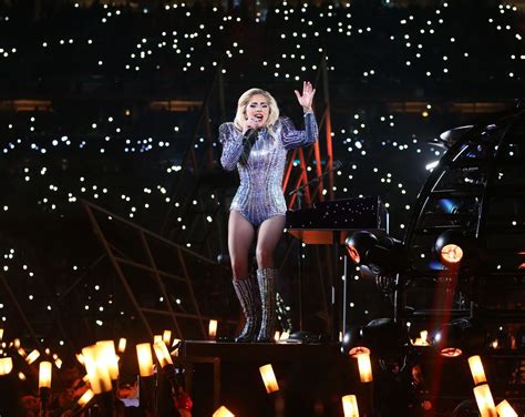 Lady Gaga Super Bowl Li Halftime Show In Houston Texas 25 2017