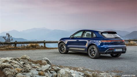 Porsche Macan T 2023my Color Gentian Blue Metallic Rear Three