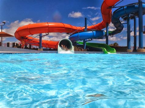 Water Park Wallpapers Top Free Water Park Backgrounds Wallpaperaccess