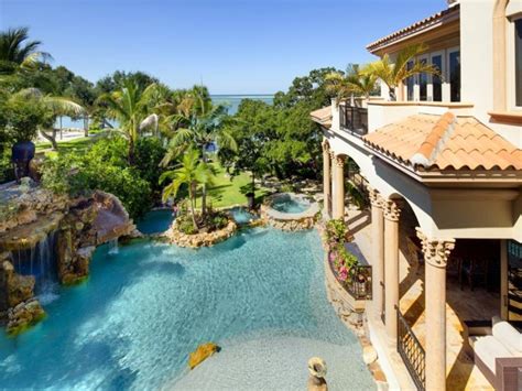 20 Stunning Mediterranean Mansions From Around The World