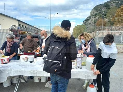 Ventimiglia Centro Di Accoglienza Al Confine Insorge L Associazione