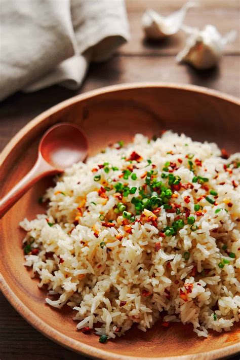 Filipino Garlic Fried Rice Recipe Sinangag With Crispy Garlic