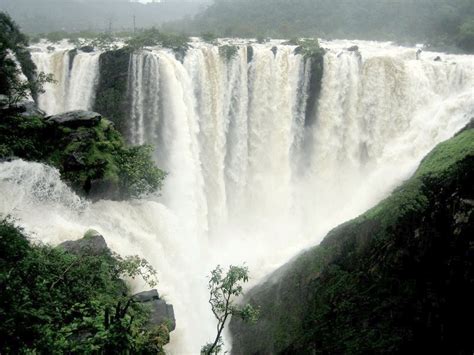 Mawsynram Green Town Of Meghalaya