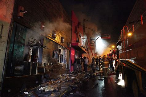 Incendio En Discoteca De Brasil Deja Muertos Heridos Fotos Y