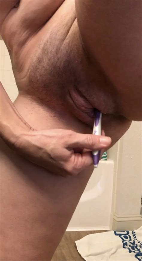 Allisins Sex With A Toothbrush 10 Pics Xhamster